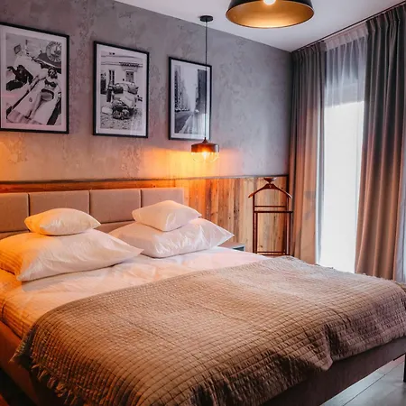 Hotel Sleep Well 1999