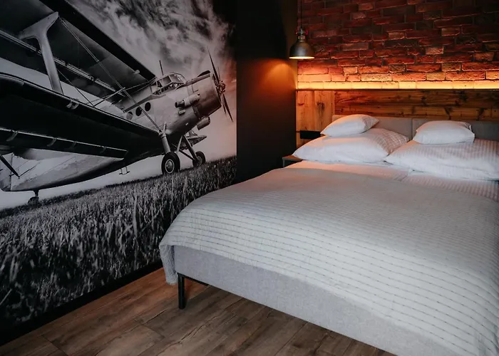 Hotel Sleep Well 1999 *